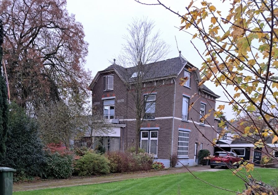 De Kongo villa in de kongo colmschate uitgelicht