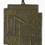 Lustrummedaille Croddenbrugtocht met de vlotbrug en de hefbrug