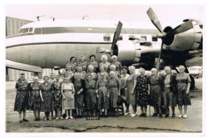 Hervormde Vrouwengroep Colmschate bezoek aan Schiphol 1960