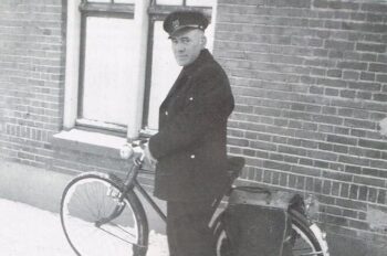 Oud postbode Hendrik Starink, collega van Jan Alberts
