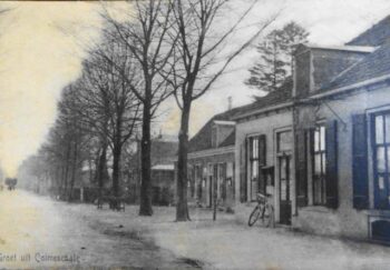 Rechts het oude postkantoor later de groentewinkel van Jan Opperman