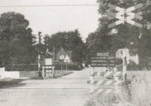 Spoorwegovergang Stationsweg 1979 Colmschate