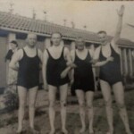 Badpakmode voor heren begin jaren vijftig, in het Schipbeekbad