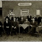 Commissie ter gelegenheid van het 100-jarig bestaan van de Openbare School te Colmschate in augustus 1930