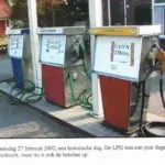Firma Koning begin 2002 sluiting van de pomp Firma Koning begin 2002 sluiting van de pomp
