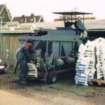 Kolen opzakken bij Fa.Koning aan de Colmschaterstraatweg Kolen opzakken bij Fa.Koning aan de Colmschaterstraatweg