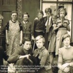 Meisjesclub Colmschate in 1956 op kamp Christelijk Jeugdvereniging Meisjesclub Colmschate in 1956 op kamp