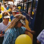 Schoolkinderen uit Colmschate rijden mee in de speciale feesttrein 26-5-1989 Schoolkinderen uit Colmschate rijden mee in de speciale feesttrein 26-5-1989