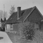 Voormalige smederij, opname direct voor de afbraak gemaakt. Lage Weteringen. Smederij is naderhand weer opgebouwd in de achtertuin van een woonhuis ertegenover.