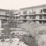 Binnentuin Huize Salland jaren 70-80, de vijver is destijds aangelegd niet voor de sier maar als extra waterput bij brand Binnentuin Huize Salland jaren 70-80, de vijver is destijds aangelegd niet voor de sier maar als extra waterput bij brand