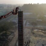 Gedeeltelijke sloop van de pijp van zuivelfabriek Colmschate