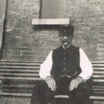 Opa Alberts vader van Jan Alberts de postbode, hij was spoorwegarbeider en woonde toen op het huis van olde Hanhof op de Snippeling opa alberts vader van jan alberts de postbode, hij was spoorwegarbeider en woonde toen op het huis van olde hanhof op de snippeling