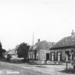 Uit 1935 de Holterweg ter hoogte van garage De Roos (nu ongeveer bij Wolters Keukens)