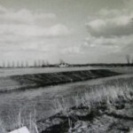 Boerderij op de achtergrond was Erve 't Nieuwe Klooster,Hunneperweg 3. Nu Kloosterlanden