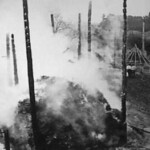 Brand in een hooischelf van de boerderij van weduwe Brinkman te Colmschate. Vijf omliggende hooischelven en enkele schuren waren ook prooi van de vlammen op 6 juli 1936,op weteringen nr.12
