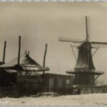 Januari 1926 Achtkantige stelling korenmolen Hunnepermolen te Colmschate. Gezicht op de voorzijde Januari 1926 Achtkantige stelling korenmolen Hunnepermolen te Colmschate. Gezicht op de voorzijde