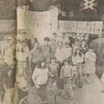 Juli 1979. O.a. bewoners van de Stationsweg demonstreren tegen de sluiting van de overweg in de Stationsweg Juli 1979. O.a. bewoners van de Stationsweg demonstreren tegen de sluiting van de overweg in de Stationsweg