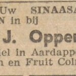 Sinaasappelbonnen inleveren bij groenteboer Opperman Colmschate De Koerier 18-01-1944 Sinaasappelbonnen inleveren bij groenteboer Opperman Colmschate De Koerier 18-01-1944