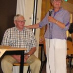 Voorzitter ( Anton Bannink) en Secretaris ( Cis Leuverink ) tijdens het 50-jarig jubileum van de Senioren Soos Colmschate op 27-9-2016