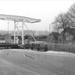 Een bevroren Overijssels kanaal bij de Rietsmansbrug Een bevroren Overijssels kanaal bij de Rietsmansbrug
