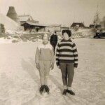 Schaatsen op het kanaal bij de kalkovens januari 1963 met rechts Minie Nokkert